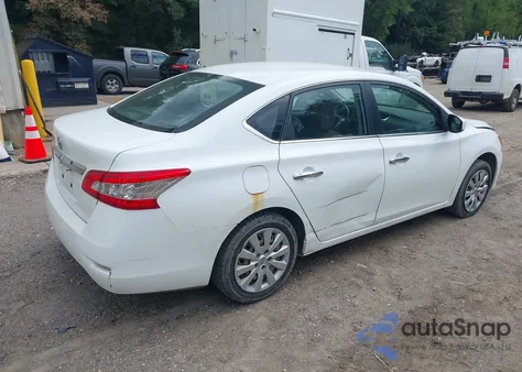 2015 Nissan Sentra S z USA, uszkodzony, nr VIN 3N1AB7AP6FY297733